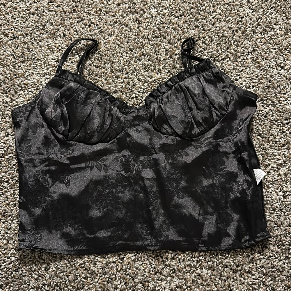 Never worn la hearts black silk tank top! Size medium.